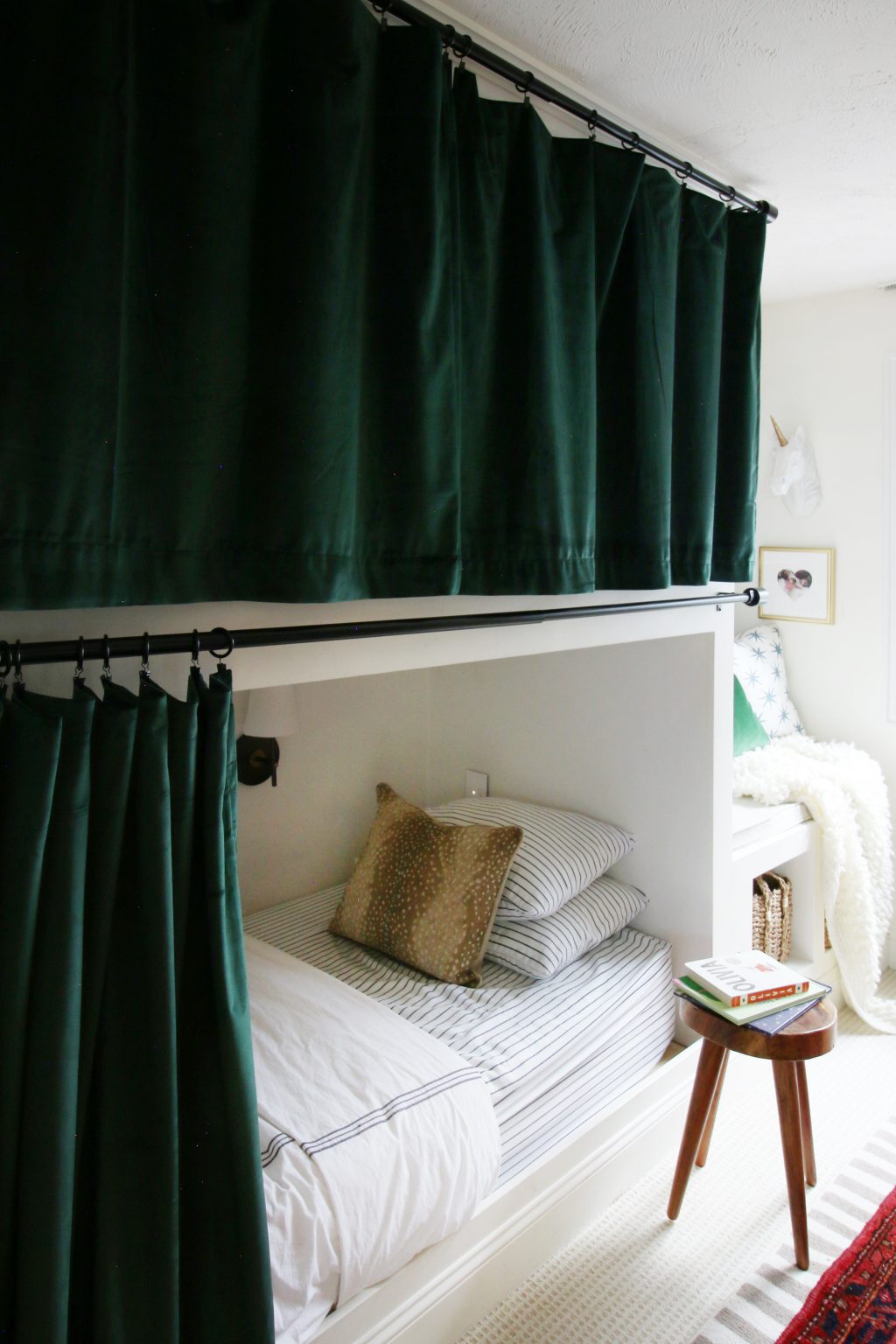Hanging Curtains On Bunk Beds Chris, Top Bunk Bed Curtain Ideas