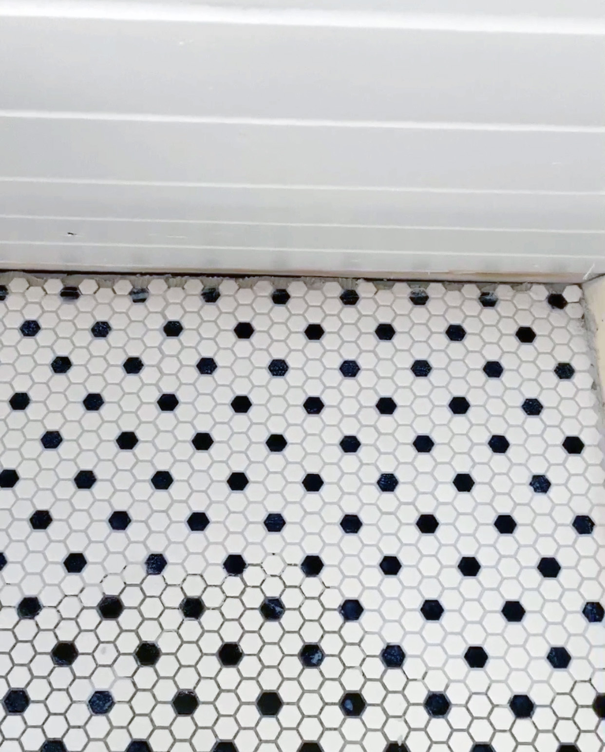 Aframe loft bathroom floor and painted walls