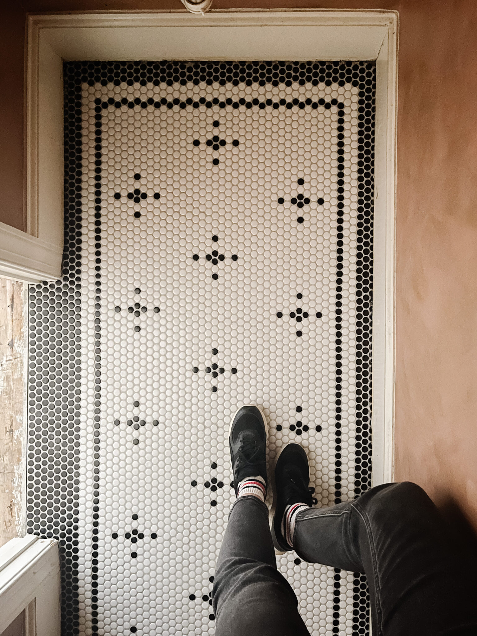 Diy Your Own Penny Tile Patterned Floor, Tile Border Ideas Floor And Decoration