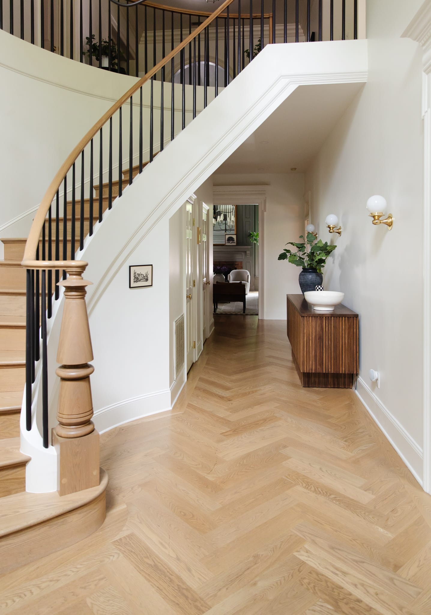 Chris Loves Julia | The entryway and grand staircase